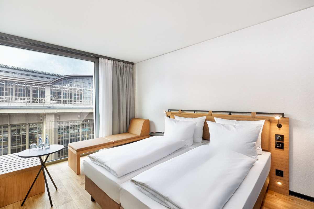 zimmer-komfort-doppelzimmer-01-h2-hotel-leipzig